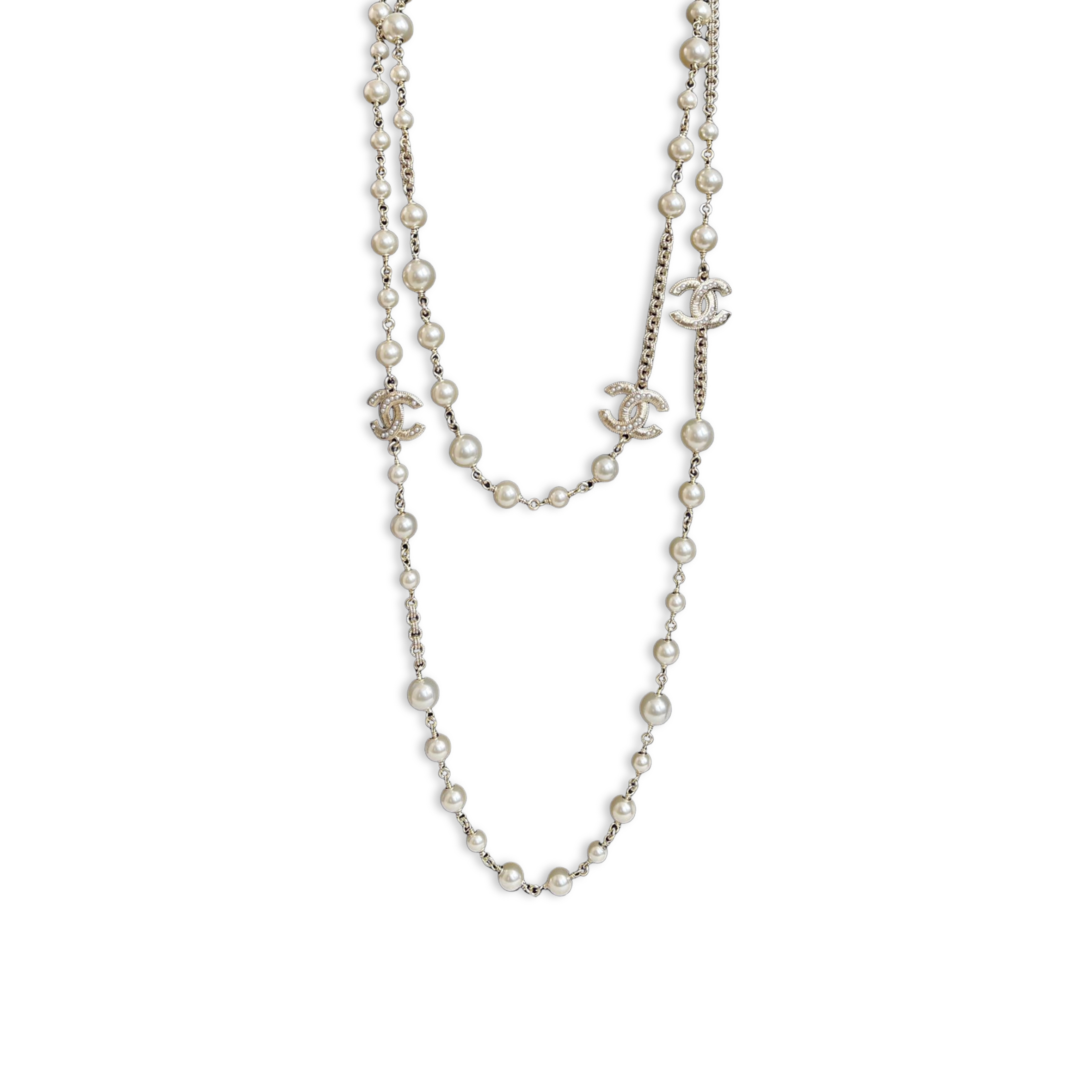 CHANEL LONG NECKLACE